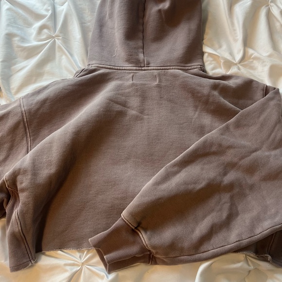 ARITZIA|| Cropped purple hoodie - Picture 4 of 6